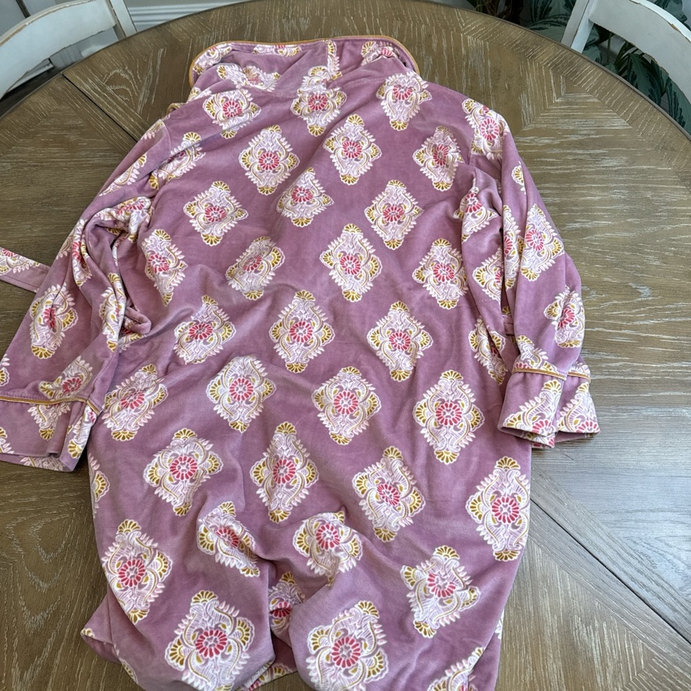 World Market Patterned Robe with Belt - Picture 4 of 6